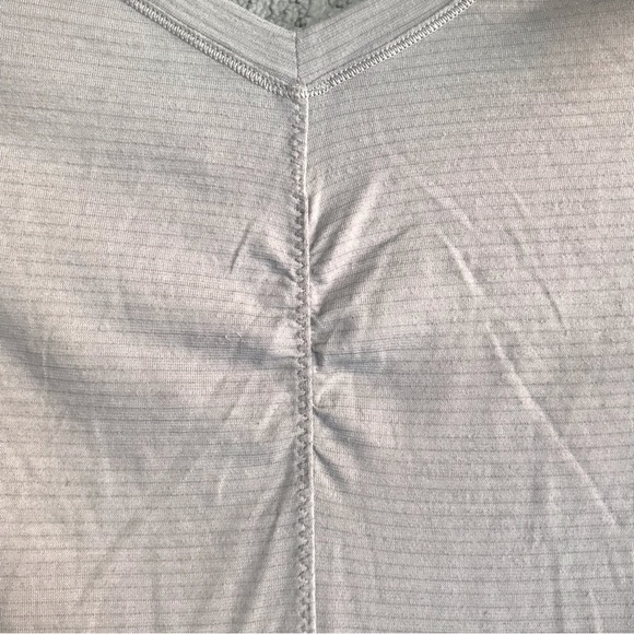 LULULEMON | Pale Gray Pin Striped Short Sleeves Workout / Running Tee - Picture 7 of 12